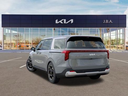 New 2026 Kia Carnival EX FWD image 4