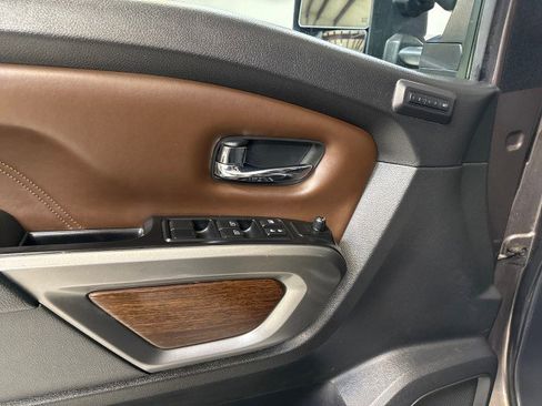 Used 2018 Nissan Titan Platinum Reserve w/ Platinum Utility Package image 22