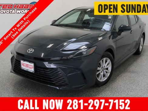Used 2025 Toyota Camry LE image 1