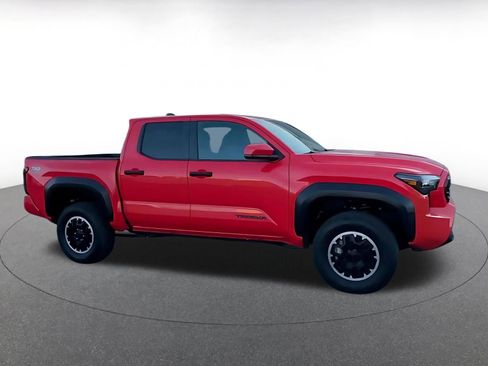 Used 2024 Toyota Tacoma TRD Off-Road AWD/4WD image 15