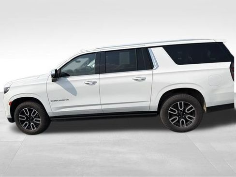 Used 2022 Chevrolet Suburban Premier AWD/4WD image 11