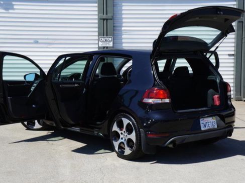 Used 2011 Volkswagen Golf 4-Door image 44