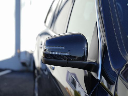 Used 2019 Mercedes-Benz GLS 450 4MATIC image 9