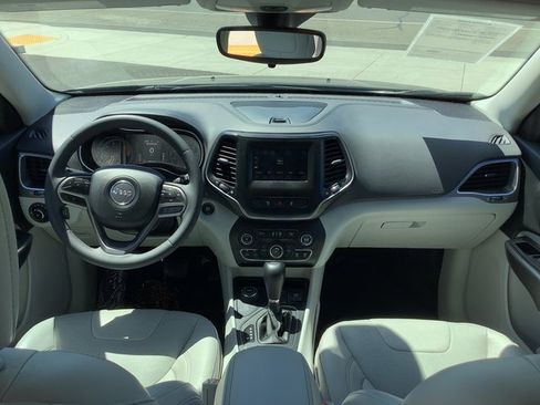 Used 2021 Jeep Cherokee Latitude Lux w/ Trailer Tow Group image 6