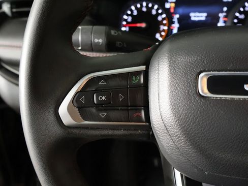 Used 2024 Jeep Compass Trailhawk AWD/4WD image 33