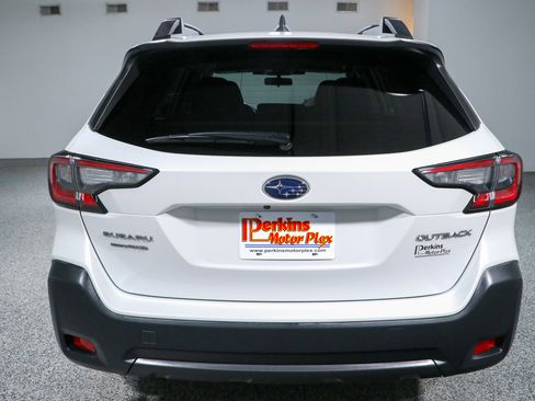 Used 2023 Subaru Outback Premium AWD/4WD image 8