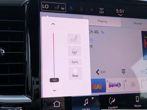 New 2026 Chrysler Pacifica Select FWD image 25