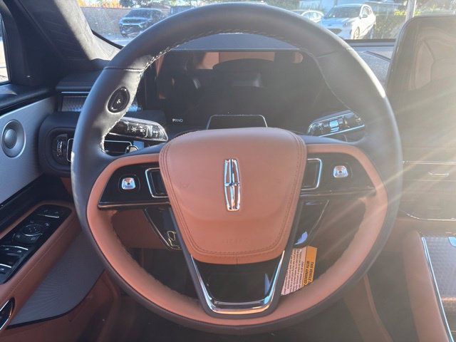 New 2027 Lincoln Aviator Black Label w/ Jet Appearance Package AWD/4WD image 16