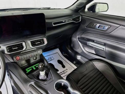 Used 2026 Ford Mustang GT Premium w/ GT Performance Package RWD image 23