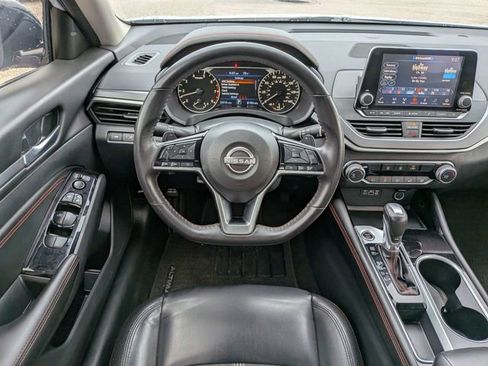 Used 2023 Nissan Altima 2.5 SR FWD image 15