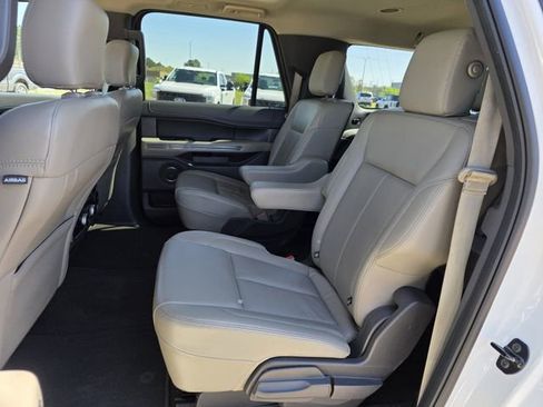 Used 2020 Ford Expedition Max XLT w/ Equipment Group 202A image 16