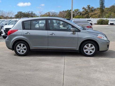Used 2008 Nissan Versa SL w/ Convenience Pkg image 4
