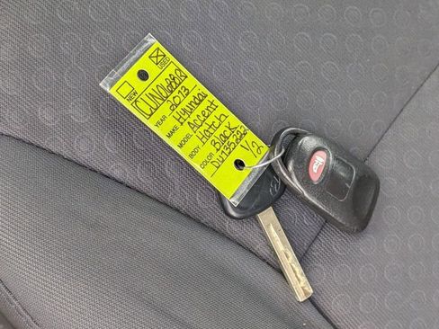 Used 2013 Hyundai Accent SE image 44