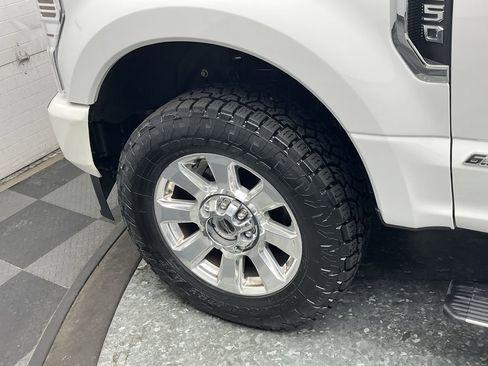 Certified 2022 Ford F250 Platinum image 39