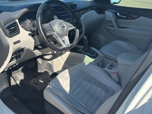 Used 2021 Nissan Rogue Sport SL AWD/4WD image 12