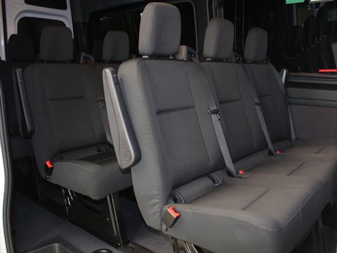 Used 2024 Mercedes-Benz Sprinter 2500 image 41