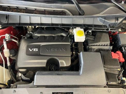 Used 2022 Nissan Pathfinder SV AWD/4WD image 35