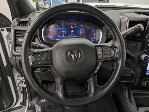 Used 2024 RAM 2500 Limited image 19