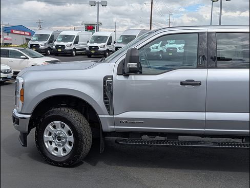 Certified 2024 Ford F350 XLT AWD/4WD image 10