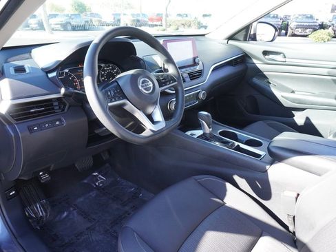 Used 2022 Nissan Altima 2.5 SV image 16