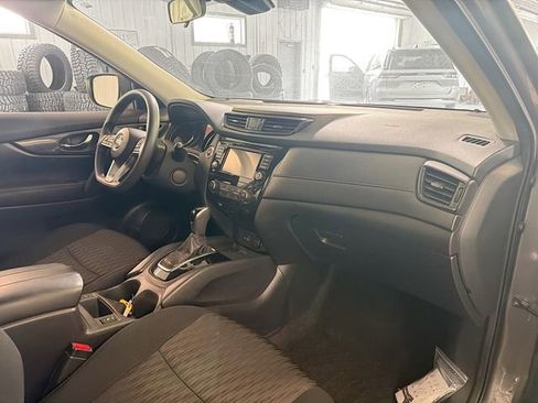 Used 2019 Nissan Rogue SL AWD/4WD image 12