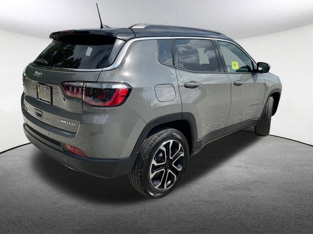 Used 2023 Jeep Compass Limited AWD/4WD image 17