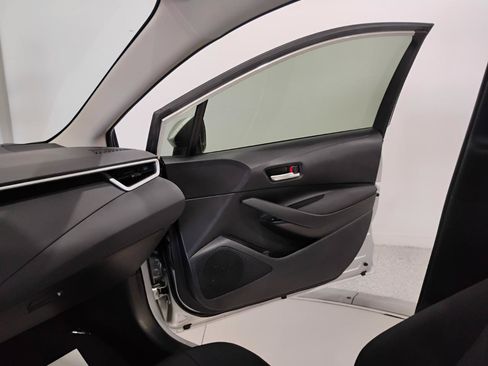 Used 2020 Toyota Corolla LE FWD image 84