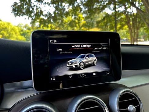 Used 2018 Mercedes-Benz GLC 300 image 45