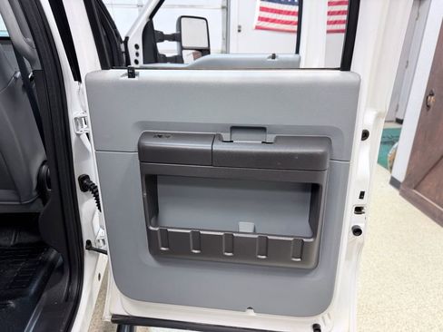 Used 2012 Ford F550 4x4 Crew Cab Super Duty w/ Payload Upgrade Pkg image 38