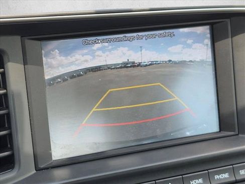 Used 2020 Hyundai Elantra Value Edition FWD image 12