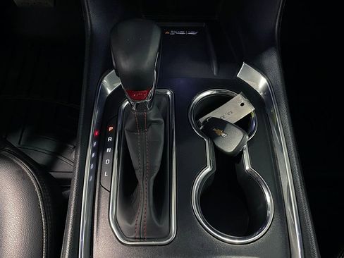 Used 2023 Chevrolet Traverse RS image 36