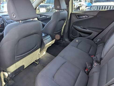 Used 2018 Chevrolet Malibu LS image 29