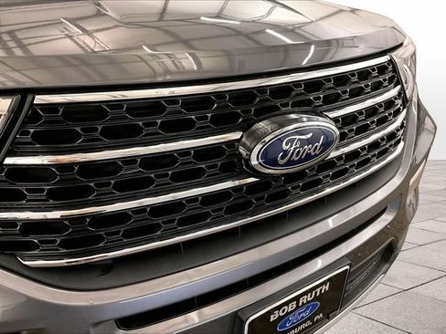 Used 2021 Ford Explorer XLT w/ Equipment Group 202A AWD/4WD image 30