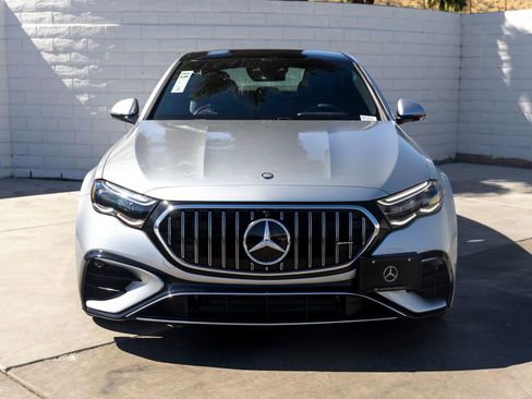 Used 2025 Mercedes-Benz E 53 AMG e 4MATIC Sedan image 4