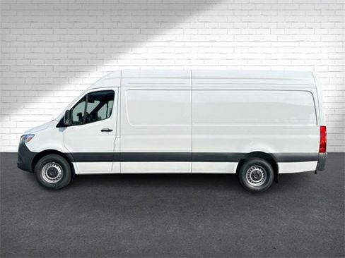 New 2025 Mercedes-Benz Sprinter 2500 image 6