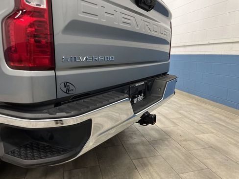 Used 2025 Chevrolet Silverado 1500 LT image 35