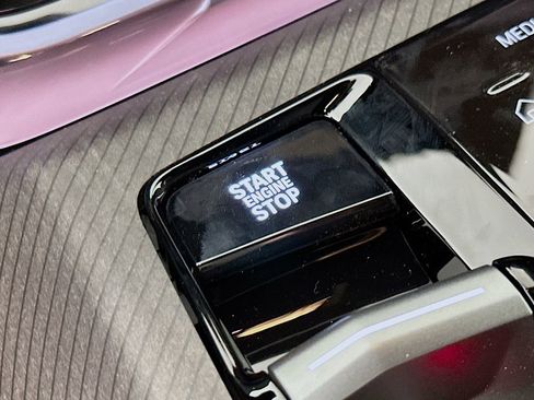 Used 2026 BMW X3 xDrive30 w/ Premium Package image 16