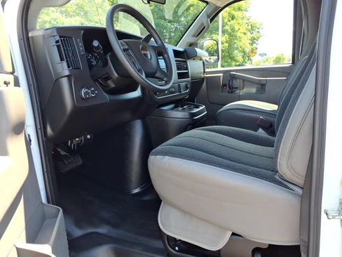 Used 2025 GMC Savana 2500 w/ Driver Convenience Package RWD image 10