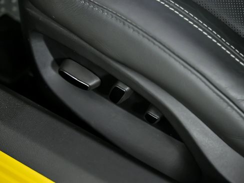 Used 2015 Chevrolet Corvette Z06 w/ 3LZ Preferred Equipment Group image 25