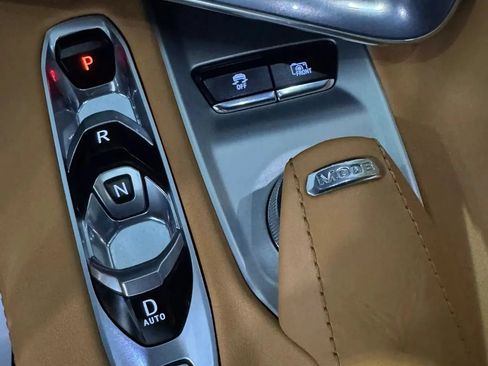 Used 2020 Chevrolet Corvette Stingray Preferred Cpe w/ 2LT Preferred Equipment Group RWD image 17