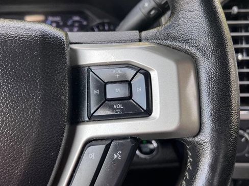 Used 2017 Ford F250 Lariat w/ Lariat Ultimate Package AWD/4WD image 25