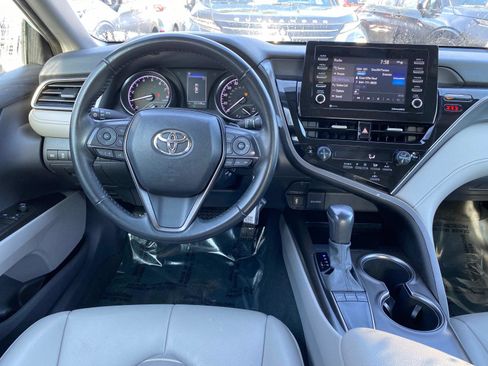 Used 2023 Toyota Camry SE image 8