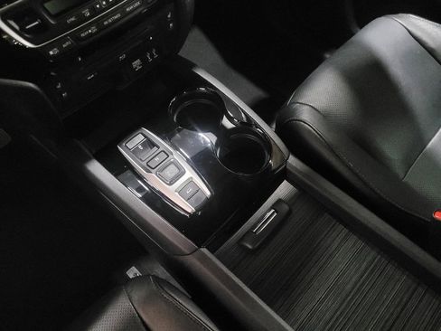Used 2016 Honda Pilot Elite image 26