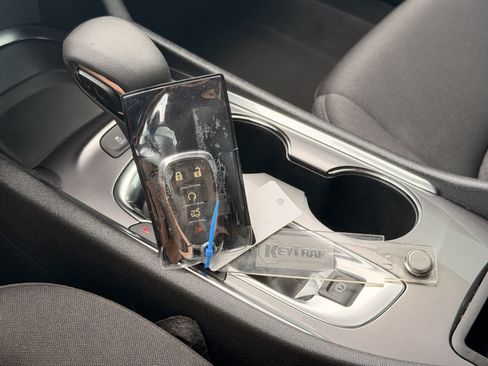 Used 2024 Chevrolet Malibu LT FWD image 11