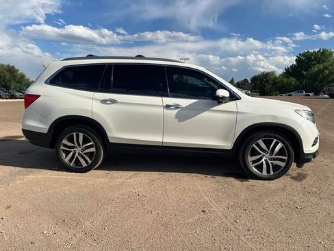 Used 2016 Honda Pilot Touring image 7