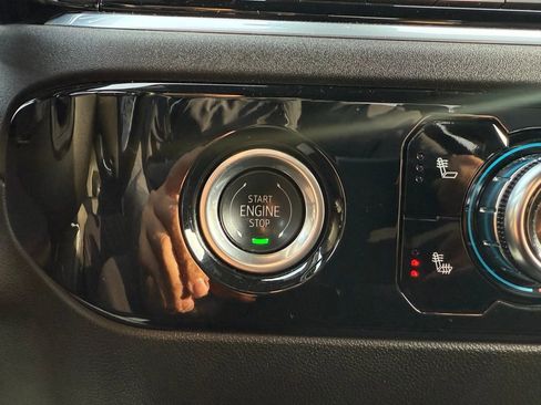 Used 2024 GMC Sierra 1500 SLT image 27