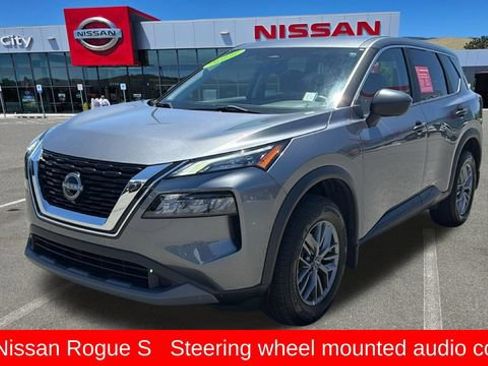 Used 2023 Nissan Rogue S AWD/4WD image 7