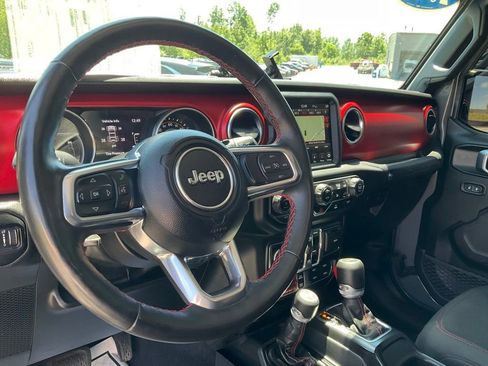Used 2023 Jeep Wrangler Unlimited Rubicon w/ Cold Weather Group AWD/4WD image 16