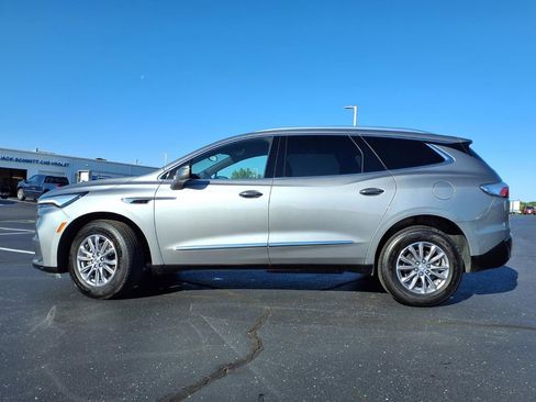 Used 2023 Buick Enclave Essence FWD image 32