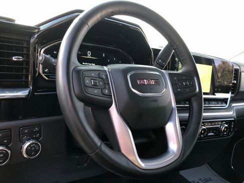 Used 2024 GMC Sierra 1500 SLT image 13